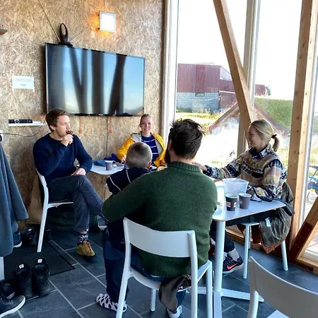 Midnattsol Rom Og Vendégház 3*