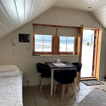 Gæstehus Midnattsol Rom Og