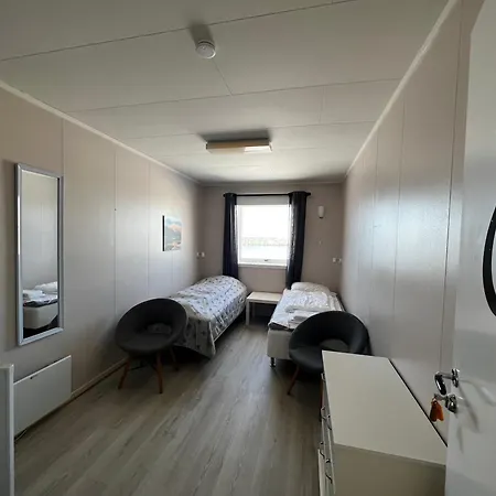 Guest house Midnattsol Rom Og
