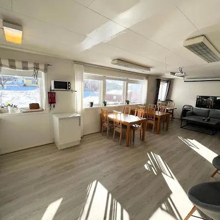 Guest house Midnattsol Rom Og