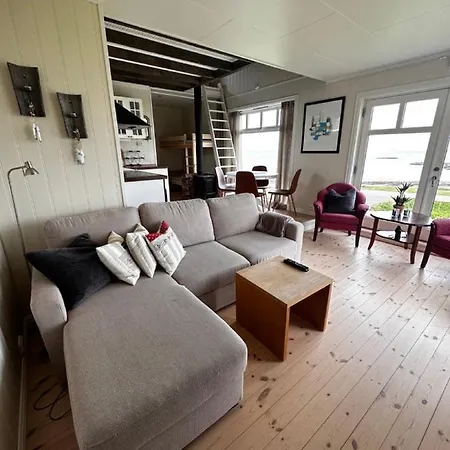 Guest house Midnattsol Rom Og 3*