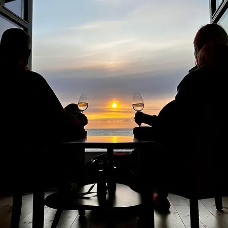 Midnattsol Rom Og Penzion Bleik