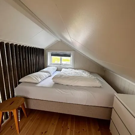 Midnattsol Rom Og Guest house 3*