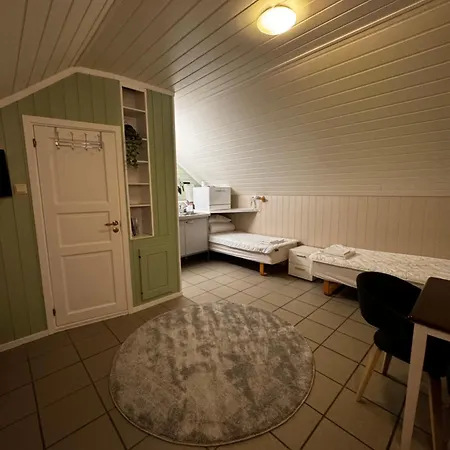 Midnattsol Rom Og Guest house Bleik