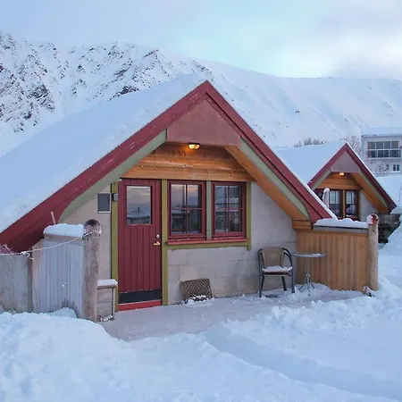 Midnattsol Rom Og 3* Bleik