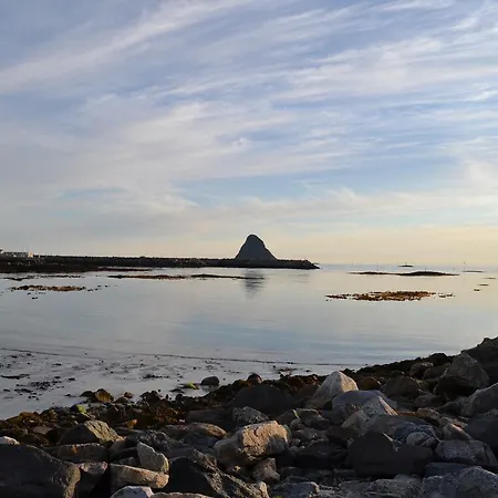 Midnattsol Rom Og Gæstehus 3*