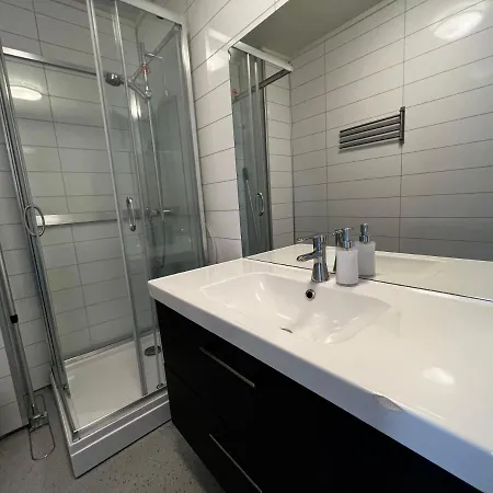 Πανσιόν Midnattsol Rom Og