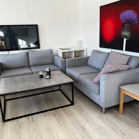 Πανσιόν Midnattsol Rom Og 3*