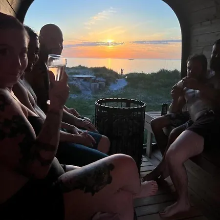 Midnattsol Rom Og Bleik