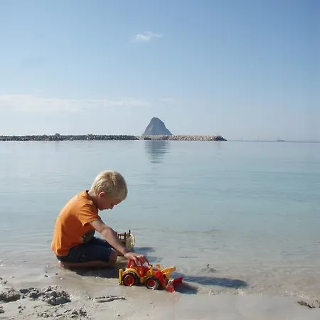 Πανσιόν Midnattsol Rom Og